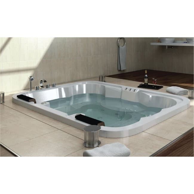 Meridian Bathtub Aryclic Bulgari Spa Whirpool