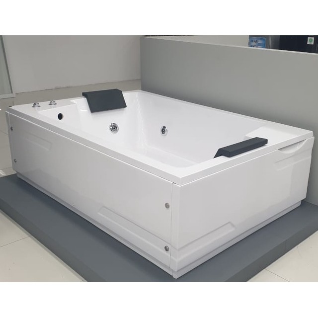 VR Bathtub Minipool Oshin + Whirlpool Jacuzzi